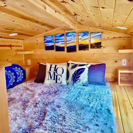 Cute Sedona Green-Certified Cedar Tiny Home คอตตอนวูด ภายนอก รูปภาพ
