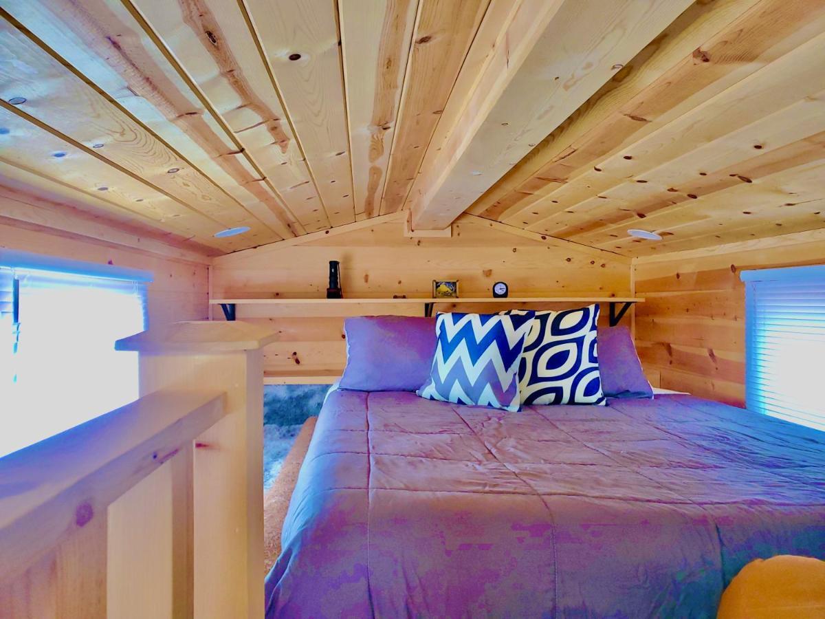 Cute Sedona Green-Certified Cedar Tiny Home คอตตอนวูด ภายนอก รูปภาพ