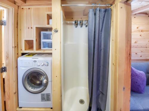 Cute Sedona Green-Certified Cedar Tiny Home คอตตอนวูด ภายนอก รูปภาพ