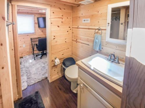 Cute Sedona Green-Certified Cedar Tiny Home คอตตอนวูด ภายนอก รูปภาพ